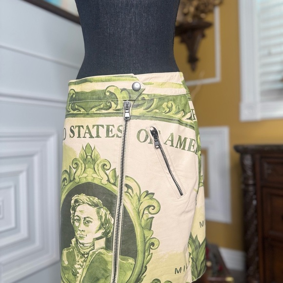 Moschino 1,000,000 Dollar leather Skirt - Picture 16 of 16